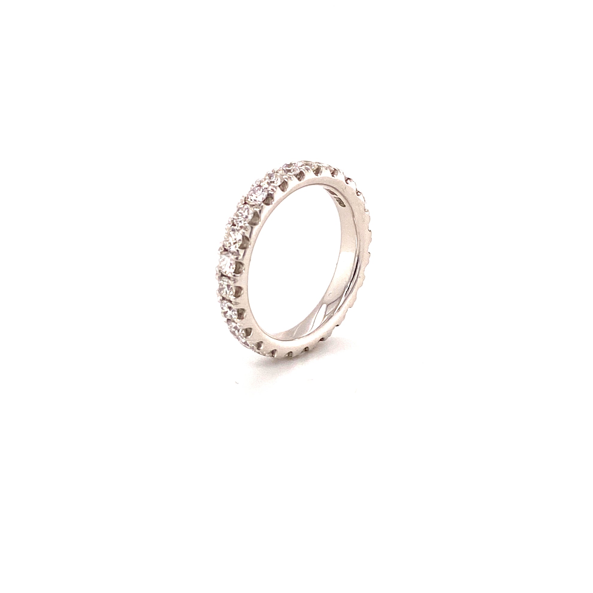 Anna Band Ring in 18k white gold with diamonds