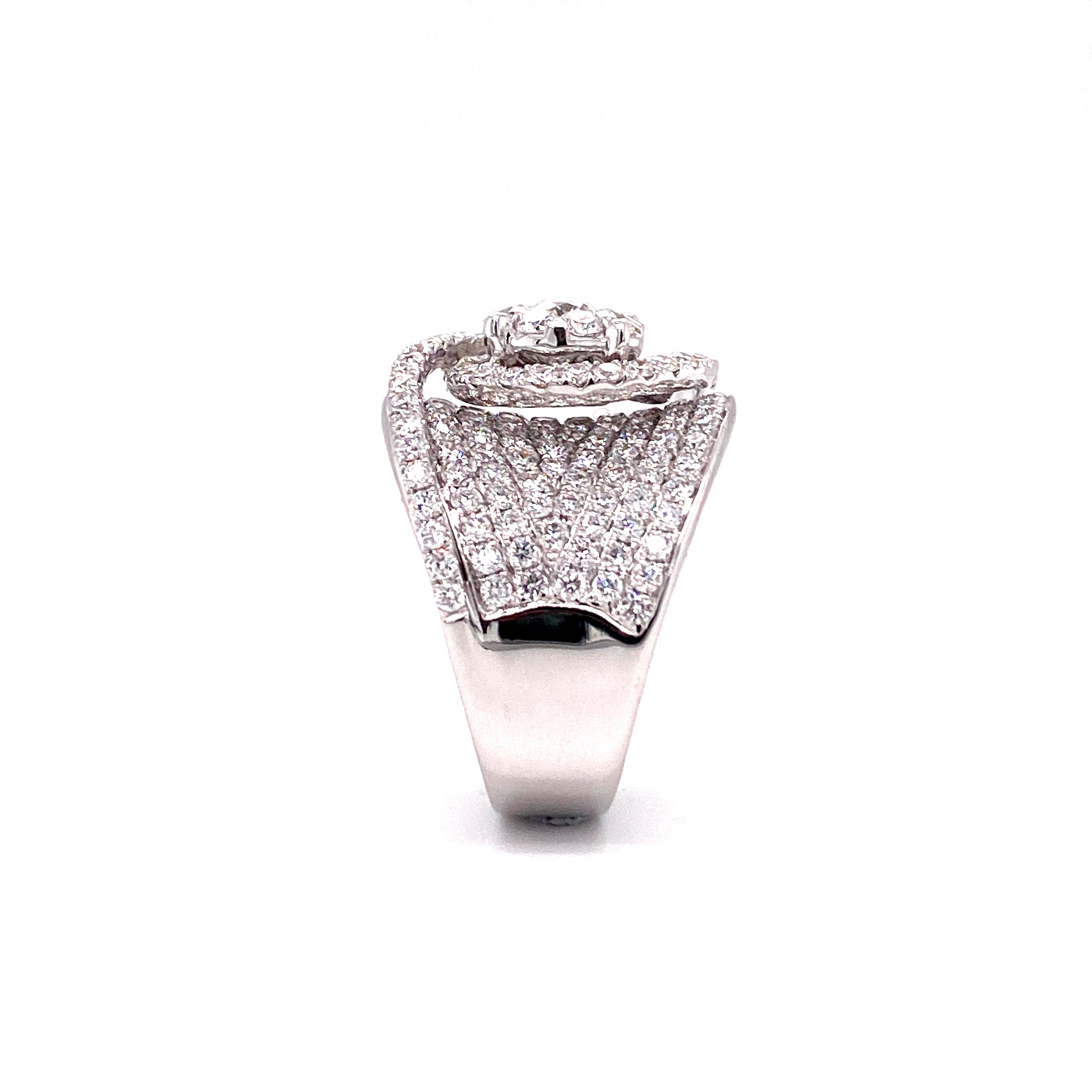 Luna Ring in 18k white gold with diamonds