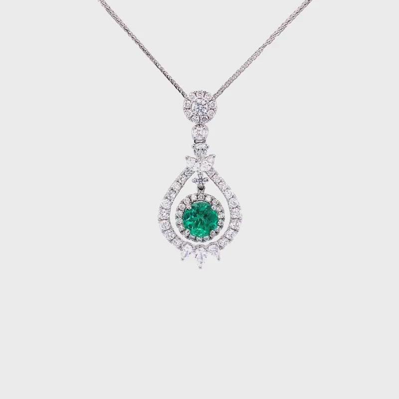 Arna Emerald Pendant in 18k white gold with diamonds