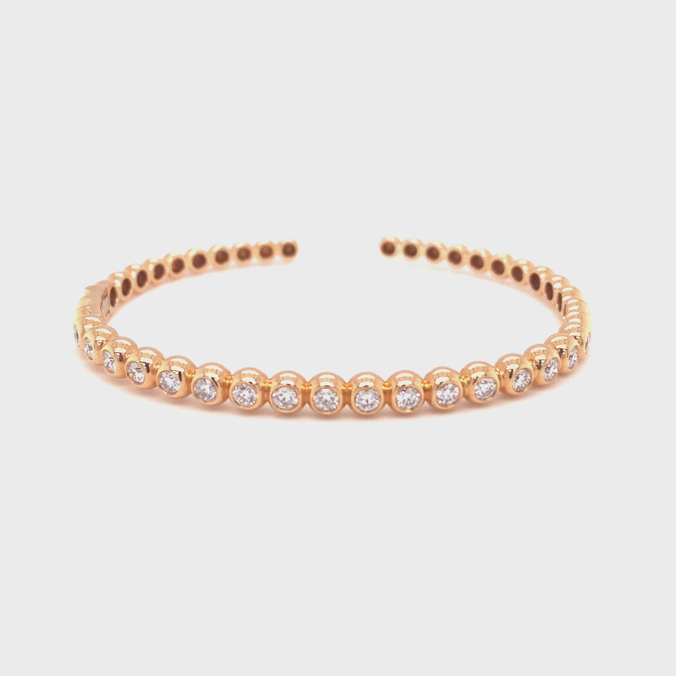 Dorothea Bangle with Diamonds