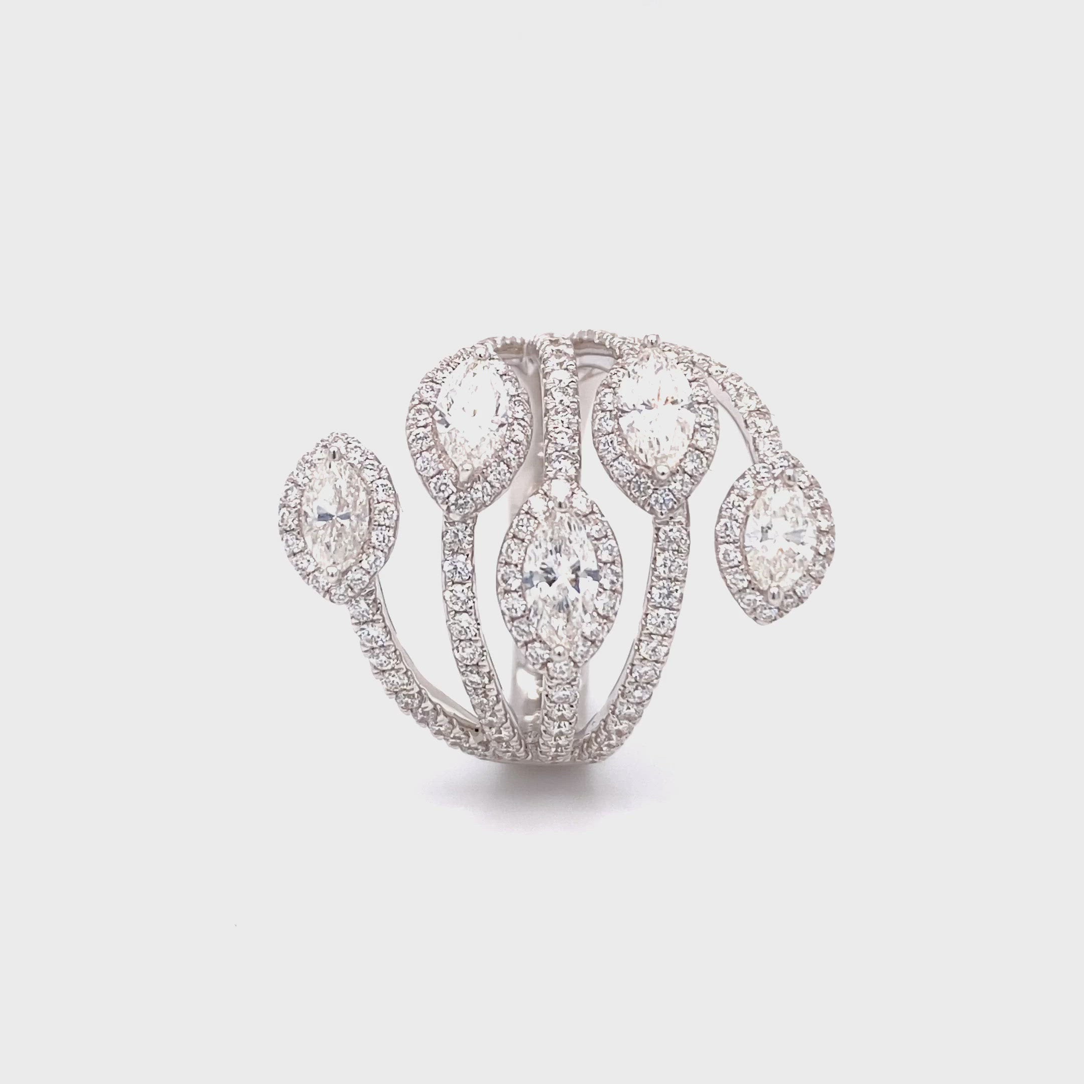 Scarlett Ring in 18k white gold with diamonds